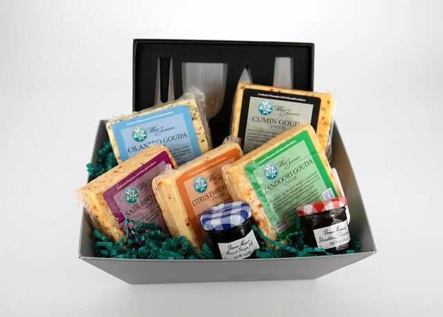 Artisan Cheese Gift Basket – Flavored Gouda Sampler